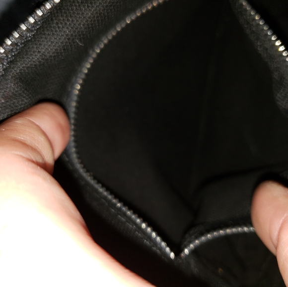 PINK VS Crossbody Purse - Picture 6 of 10